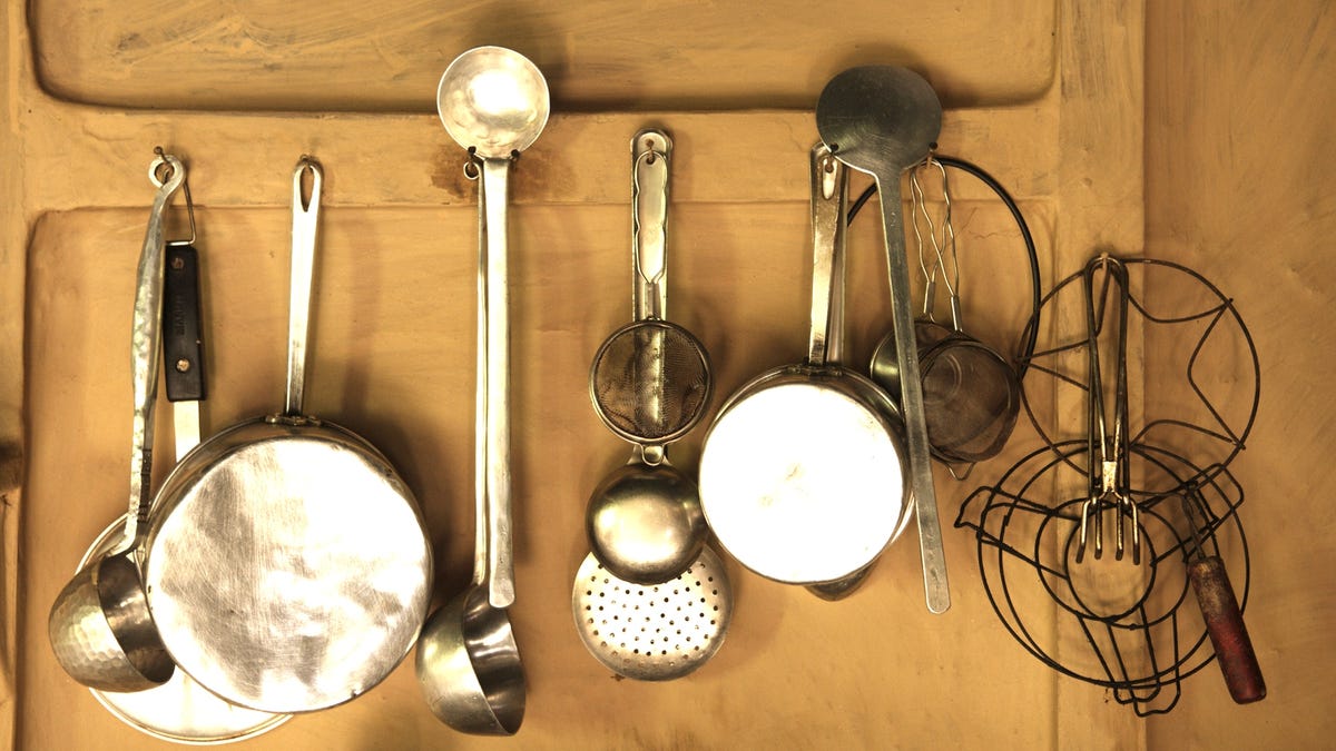 Professional Chefs Beg: Don’t Waste Your Money on These 20 Overrated Kitchen Tools