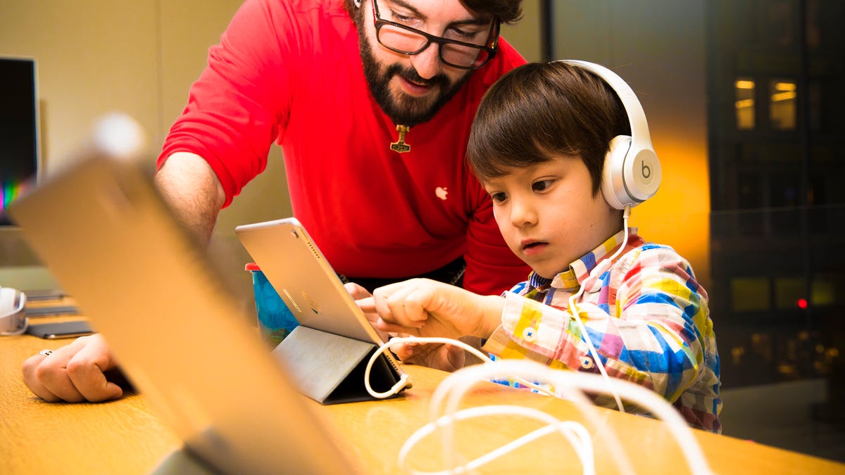Every Parent Should Know These 3 iPhone and iPad Parental Controls