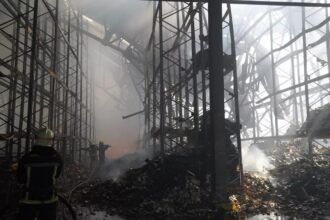 Three Ukrainian soldiers killed in Russian strike on army centre