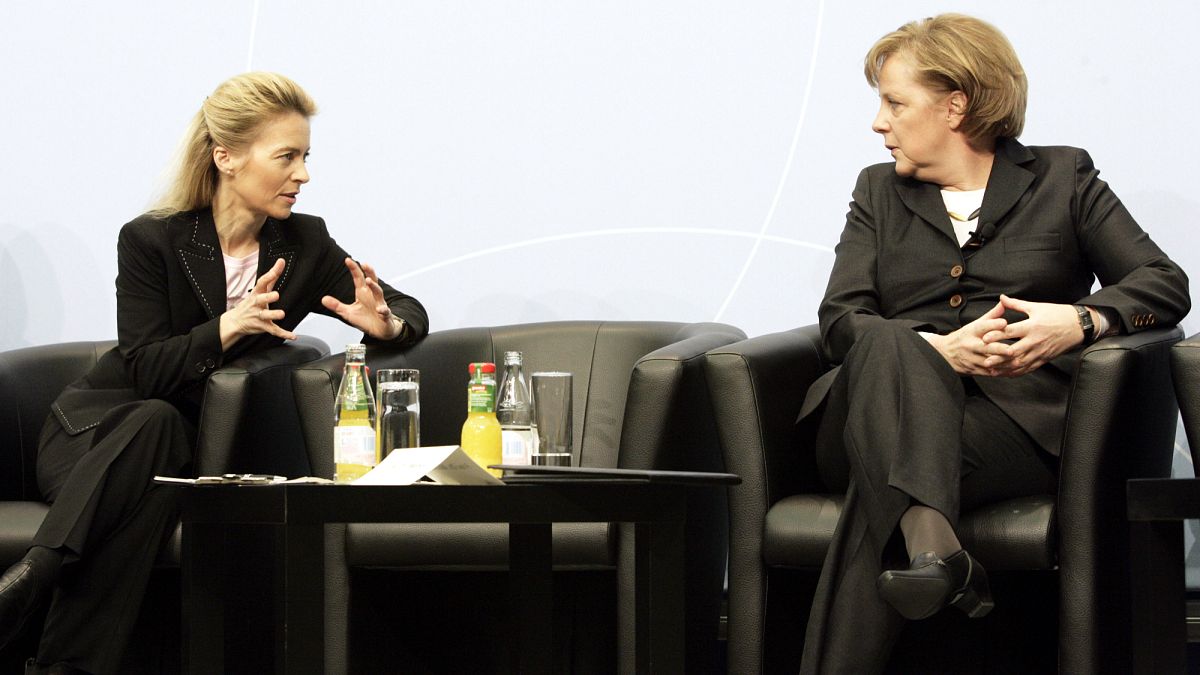 Photo of young Merkel with future leaders goes viral. But it’s fake