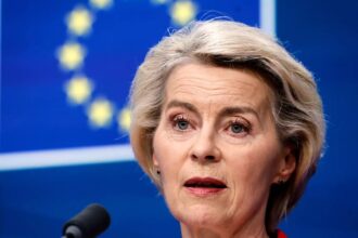 EU and China hold trade talks with expectations low