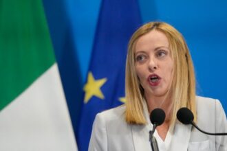 Yes, Italy is still part of the Paris Climate Agreement