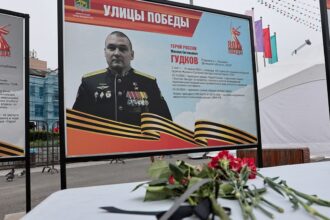 Top Russia Navy commander killed in region bordering Ukraine