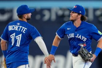 Blue Jays broadcaster takes shot at Yankees announcer after taking over New York in AL East standings