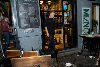 Antisemitic attackers violently target synagogue, Israeli restaurant in Australia