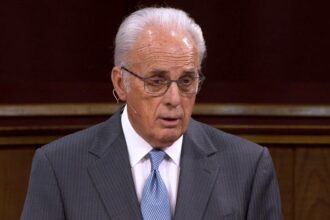 Influential evangelical pastor and theologian John MacArthur dead at 86 after health battle