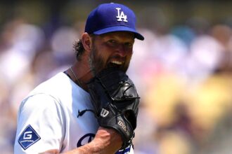 Dodgers’ Clayton Kershaw throws tantrum in dugout after tough outing vs Brewers