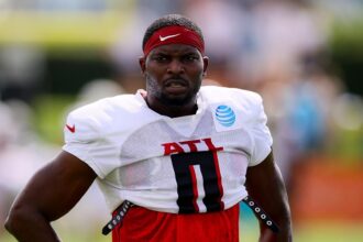 Titans’ veteran edge rusher surprisingly retires just 1 day before training camp