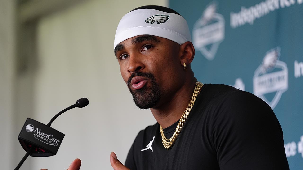 Jalen Hurts details refusal to wear Eagles Super Bowl ring: ‘I’ve moved on’