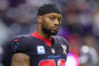 Texans star Joe Mixon’s preseason in jeopardy due to latest injury setback