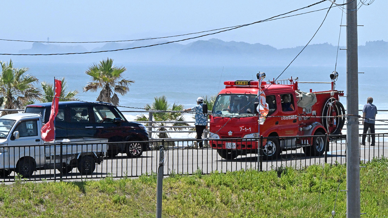 Tsunami waves arrive on Japan’s coast after earthquake in Russia, triggering tsunami alerts for US West Coast