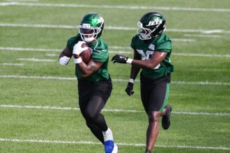 Jets, Commanders players among young, rising stars who abruptly step away from NFL