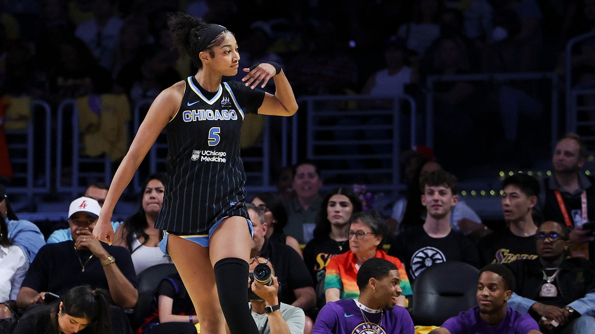 Angel Reese vs Sparks