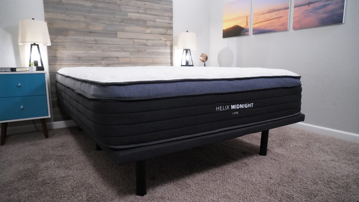 Best Hotel Mattresses in 2025 Tested by Sleep Experts