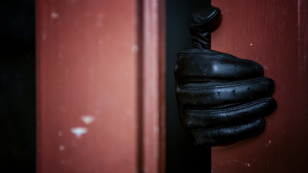 I Asked Crime Experts When Home Break-Ins Usually Happen and the Answers Stunned Me