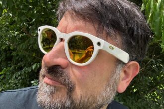 I Don’t Think I Can Pull Off Wearing Meta’s Oakley Glasses