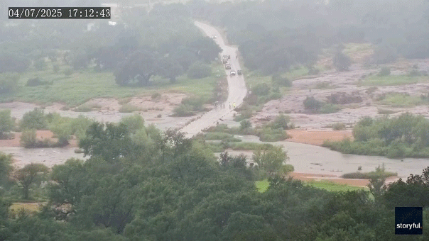 Quick-moving Texas river flood caught on camera in timelapse video
