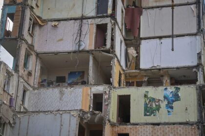 At least five killed in Russian strikes on Kharkiv and Zaporizhzhia
