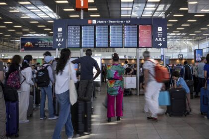 Will flying outside the EU subject French to stricter tax audits?