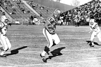 Denver Broncos legendary wide receiver Lionel Taylor dies at 89