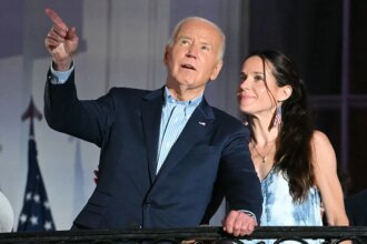Ashley Biden deletes social media post attacking soon-to-be-ex-husband amid divorce filing: reports
