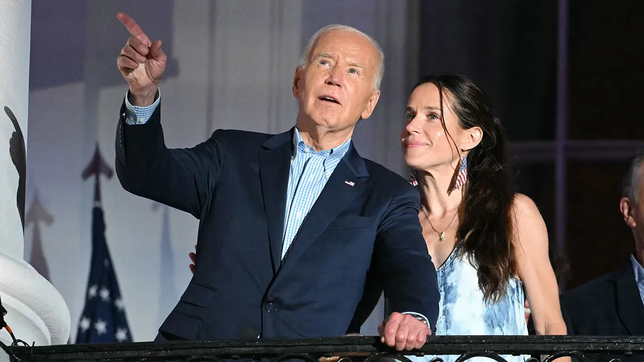 Ashley Biden deletes social media post attacking soon-to-be-ex-husband amid divorce filing: reports