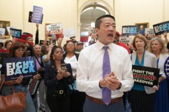 Abbott, Texas Republicans launch new Trump-backed redistricting push as fleeing Democrats plan to end walkout