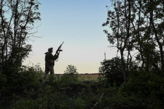 Ukrainian sniper reportedly breaks world record with 13,000-foot kill shot against Russian forces: report
