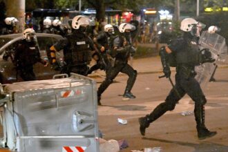 Anti‑corruption protests hit European nation as calls for new elections grow