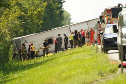 Columbia University student among 5 killed in New York tour bus crash after Niagara Falls visit