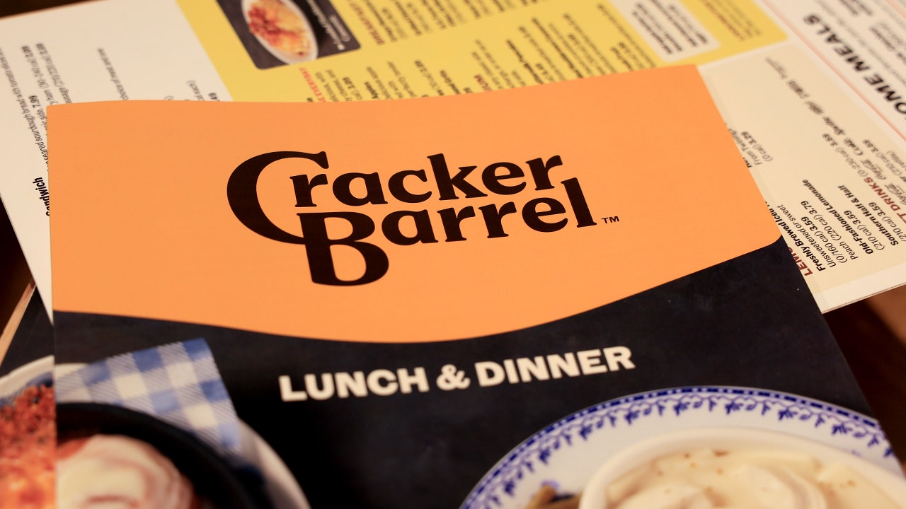 Cracker Barrel ditches new logo after uproar and more top headlines