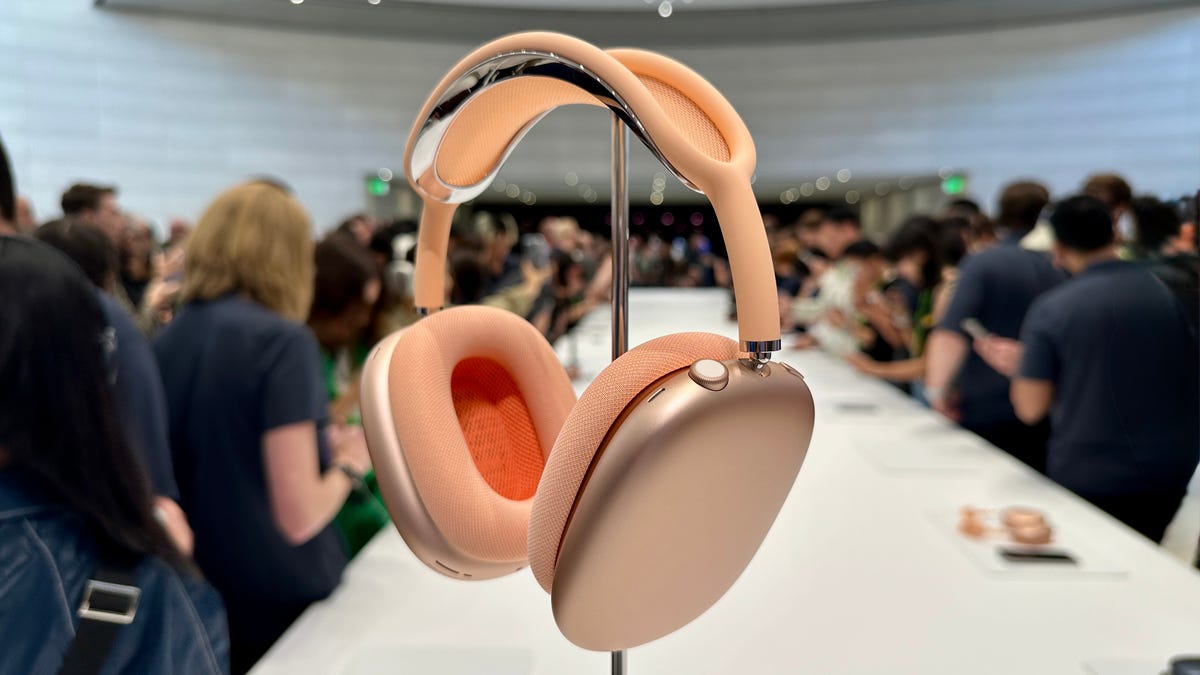 Don’t Expect New AirPods Max 2 at Apple’s iPhone 17 Event, Report Says