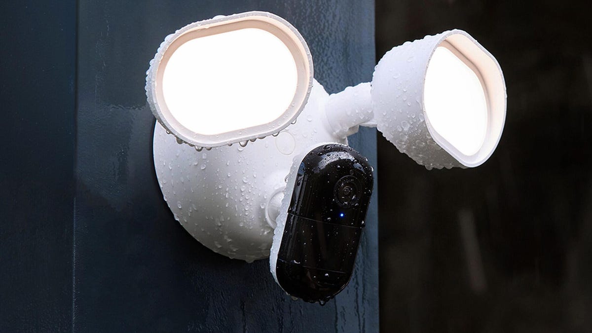 Best Home Security Cameras With Lights for 2025: Light up the Dark