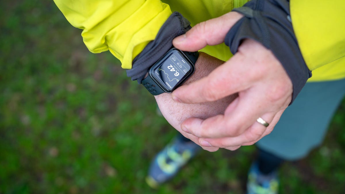 New Study Shows Smartwatch Stress Sensors Have No Idea What They’re Doing