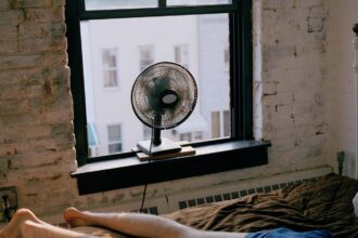 Here Are the 4 Best Noise Colors to Improve Your Sleep