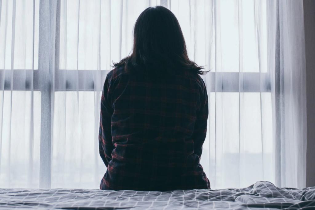 Dear Abby: Am I wrong to kick my bipolar daughter out of my house?