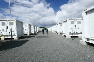 Never again a blackout: High voltage from mega power storage units