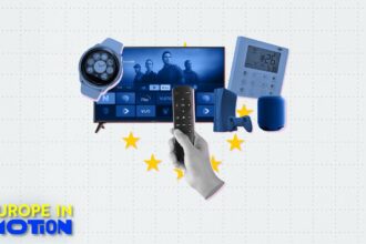 What Internet-connected devices do EU citizens use the most?