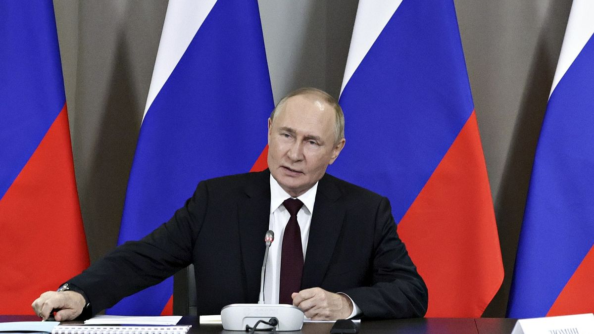 EU targets Russian LNG, banks and crypto in new round of sanctions
