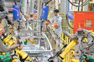 MEPs vote for report pushing auto sector to recycle of end-of-use parts 