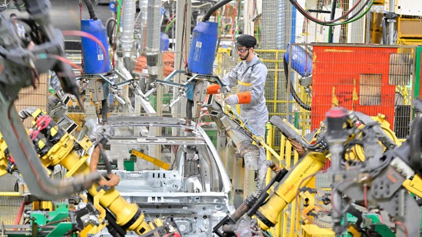 MEPs vote for report pushing auto sector to recycle of end-of-use parts 