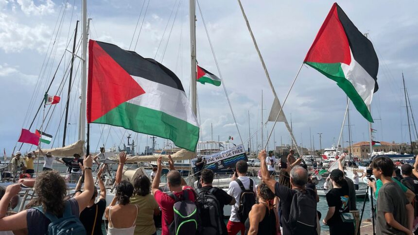 European aid flotilla sails to Gaza, with four MEPs aboard