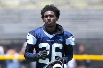 Cowboys secure DaRon Bland with M extension days after dealing Micah Parsons to Packers