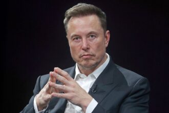 Elon Musk opines on ‘major driver of white males becoming trans’