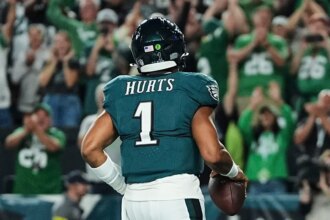 Black national anthem performance before Eagles-Cowboys game sparks social media frenzy