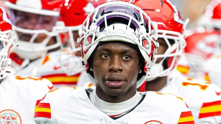 Chiefs star Xavier Worthy leaves Chargers game with shoulder injury after colliding with Travis Kelce