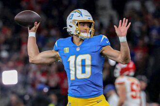 Chargers end 7-game losing streak to Chiefs with statement win in Brazil season opener