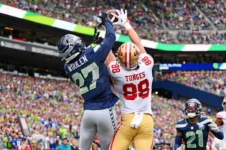 49ers backup tight end Jake Tonges makes miracle catch to stun Seahawks in fourth quarter season opener