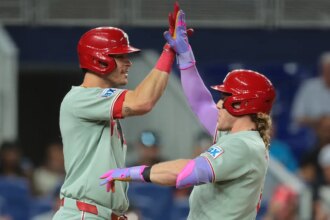 Family recalls dealing with irate female Phillies fan over home run ball: ‘She was very vulgar’