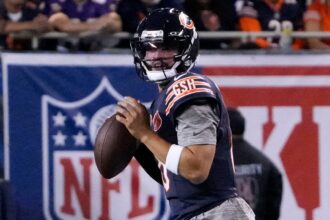 Bears’ Caleb Williams divides social media with gray undershirt underneath jersey